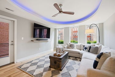 19-web-or-mls-208 Wade St-19