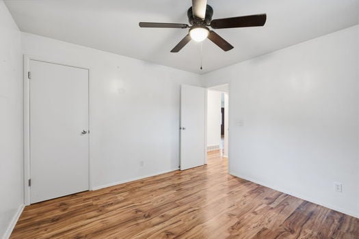 19-web-or-mls-7141 Bluecrest Dr-19