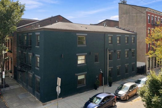 2-web-or-mls-15 W 15th St B3-2