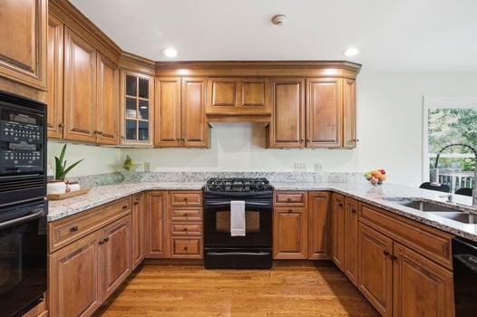 23-web-or-mls-6865 Fox Hill Ln-23