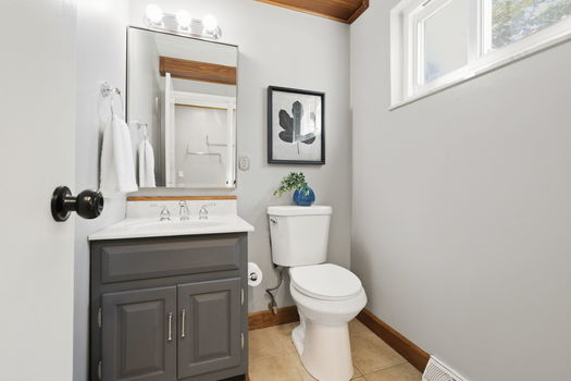 23-web-or-mls-979 Hilliard Dr-22