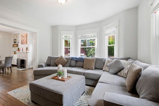 24-web-or-mls-2830 Madison Rd-24