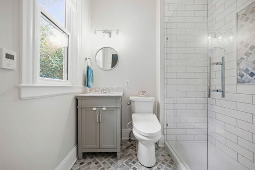 25-web-or-mls-2830 Madison Rd-25
