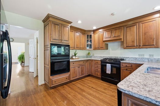 27-web-or-mls-6865 Fox Hill Ln-27