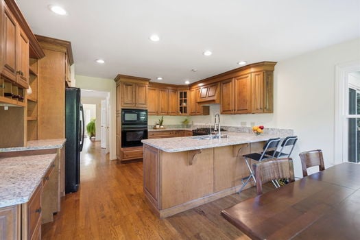 28-web-or-mls-6865 Fox Hill Ln-28
