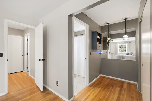 28-web-or-mls-979 Hilliard Dr-27
