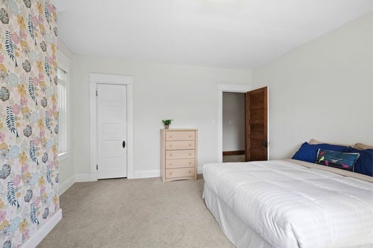 30-web-or-mls-2830 Madison Rd-30