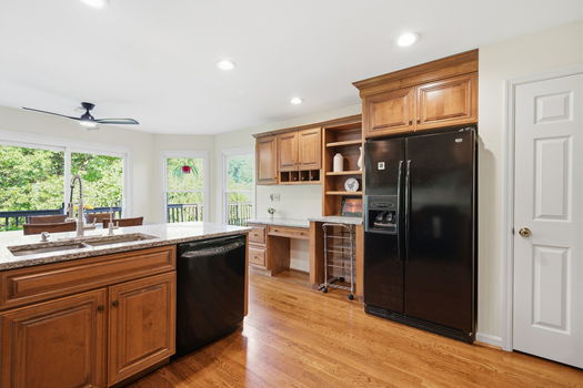 31-web-or-mls-6865 Fox Hill Ln-31