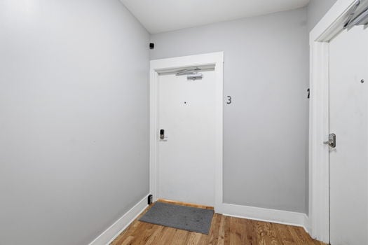 32-web-or-mls-15 W 15th St B3-32
