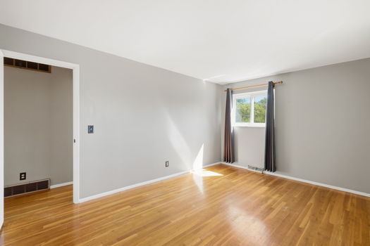 34-web-or-mls-979 Hilliard Dr-33