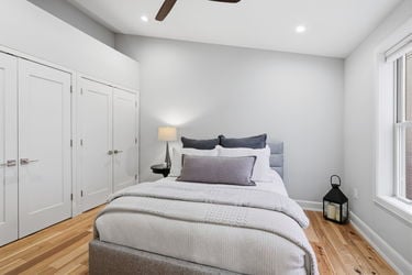 35-web-or-mls-208 Wade St-35