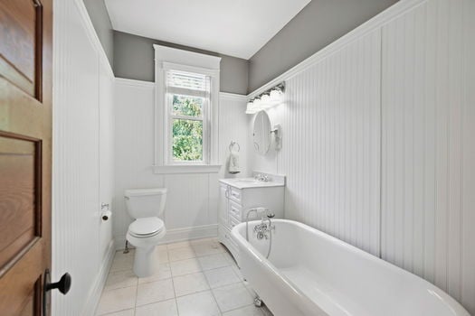 35-web-or-mls-2830 Madison Rd-35
