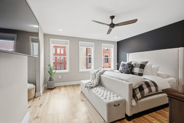 41-web-or-mls-208 Wade St-41