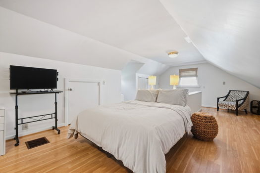 41-web-or-mls-7721 Naomi Ave-41