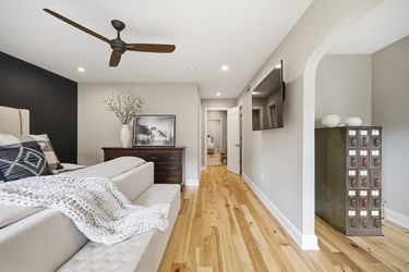 43-web-or-mls-208 Wade St-43