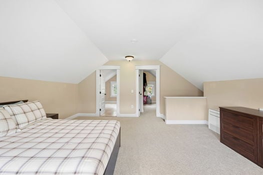 43-web-or-mls-2830 Madison Rd-43