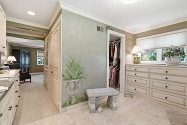 44-web-or-mls-6626 Rollaway Rd-44
