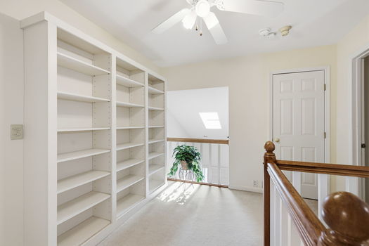 46-web-or-mls-6865 Fox Hill Ln-46