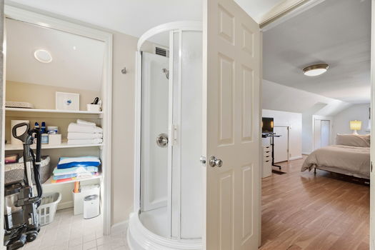47-web-or-mls-7721 Naomi Ave-47