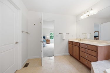 48-web-or-mls-6743 Woodland Reserve Ct-48
