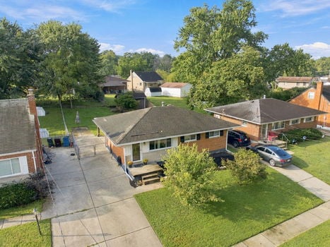50-web-or-mls-7141 Bluecrest Dr-50