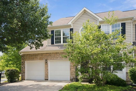 50-web-or-mls-7515 Ribbon Falls Ln-50