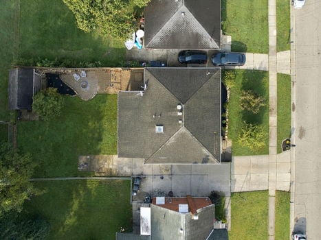 51-web-or-mls-7141 Bluecrest Dr-51