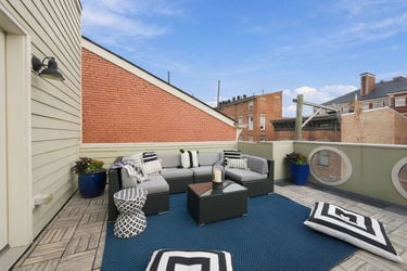 54-web-or-mls-208 Wade St-54