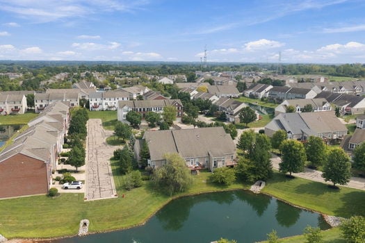 54-web-or-mls-7515 Ribbon Falls Ln-54
