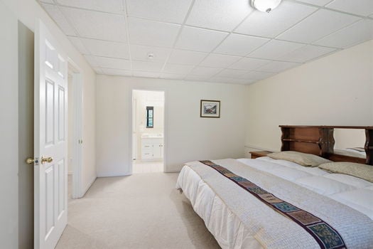 59-web-or-mls-6865 Fox Hill Ln-59