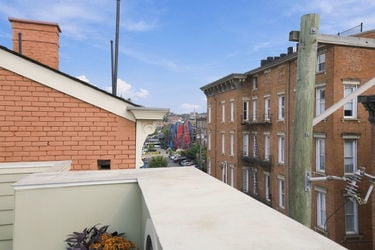 60-web-or-mls-208 Wade St-60