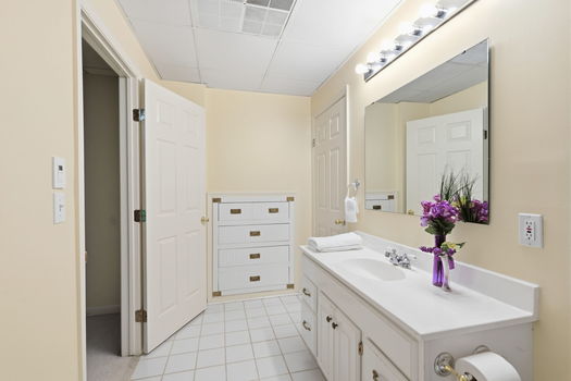 61-web-or-mls-6865 Fox Hill Ln-61
