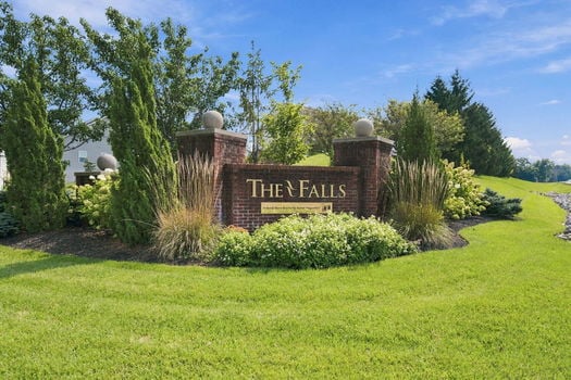 62-web-or-mls-7515 Ribbon Falls Ln-62