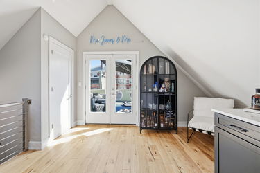65-web-or-mls-208 Wade St-65