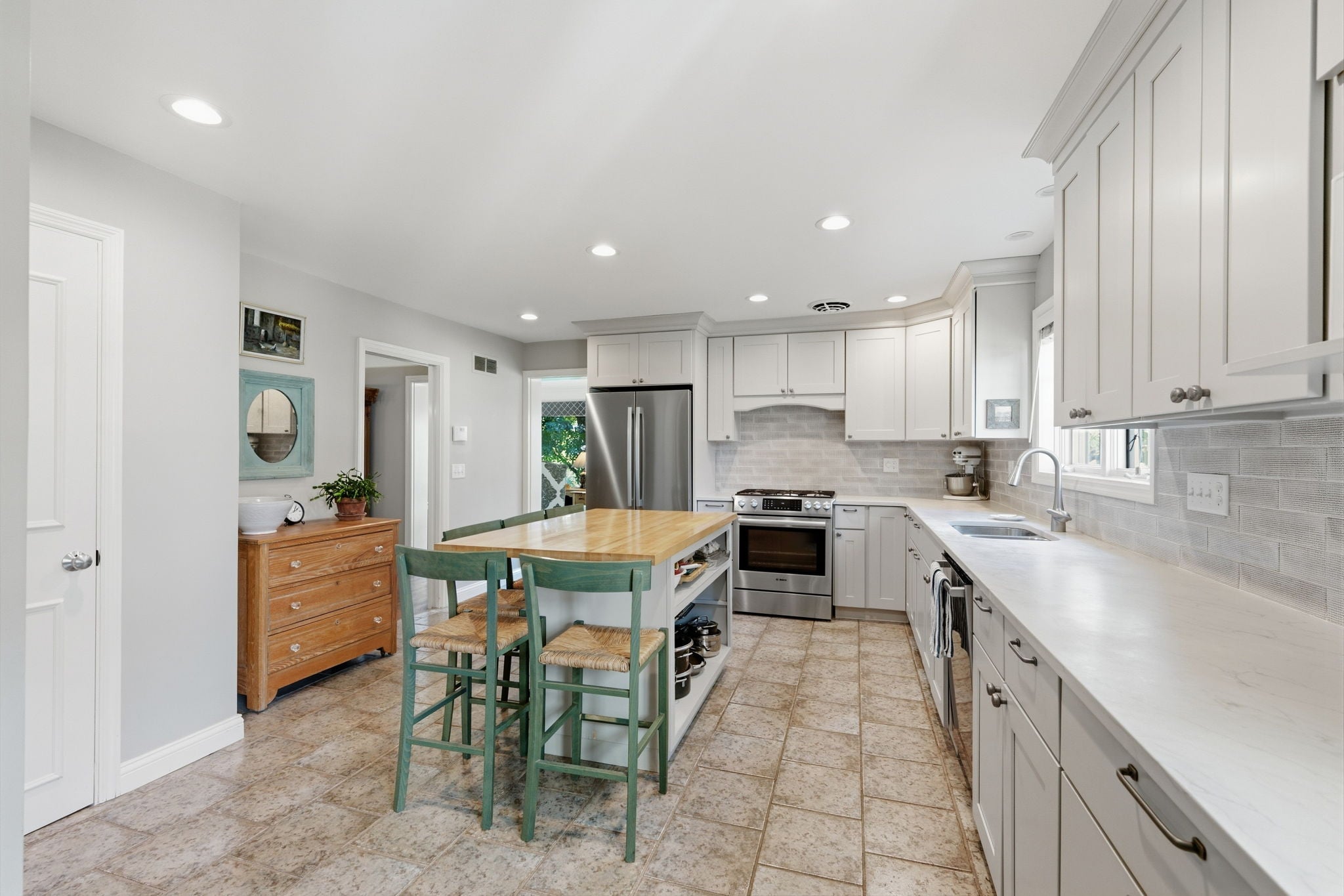 7-web-or-mls-6626 Rollaway Rd-7