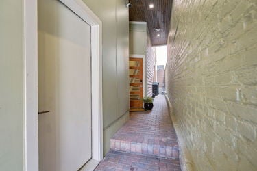 79-web-or-mls-208 Wade St-79