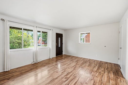 8-web-or-mls-7141 Bluecrest Dr-8