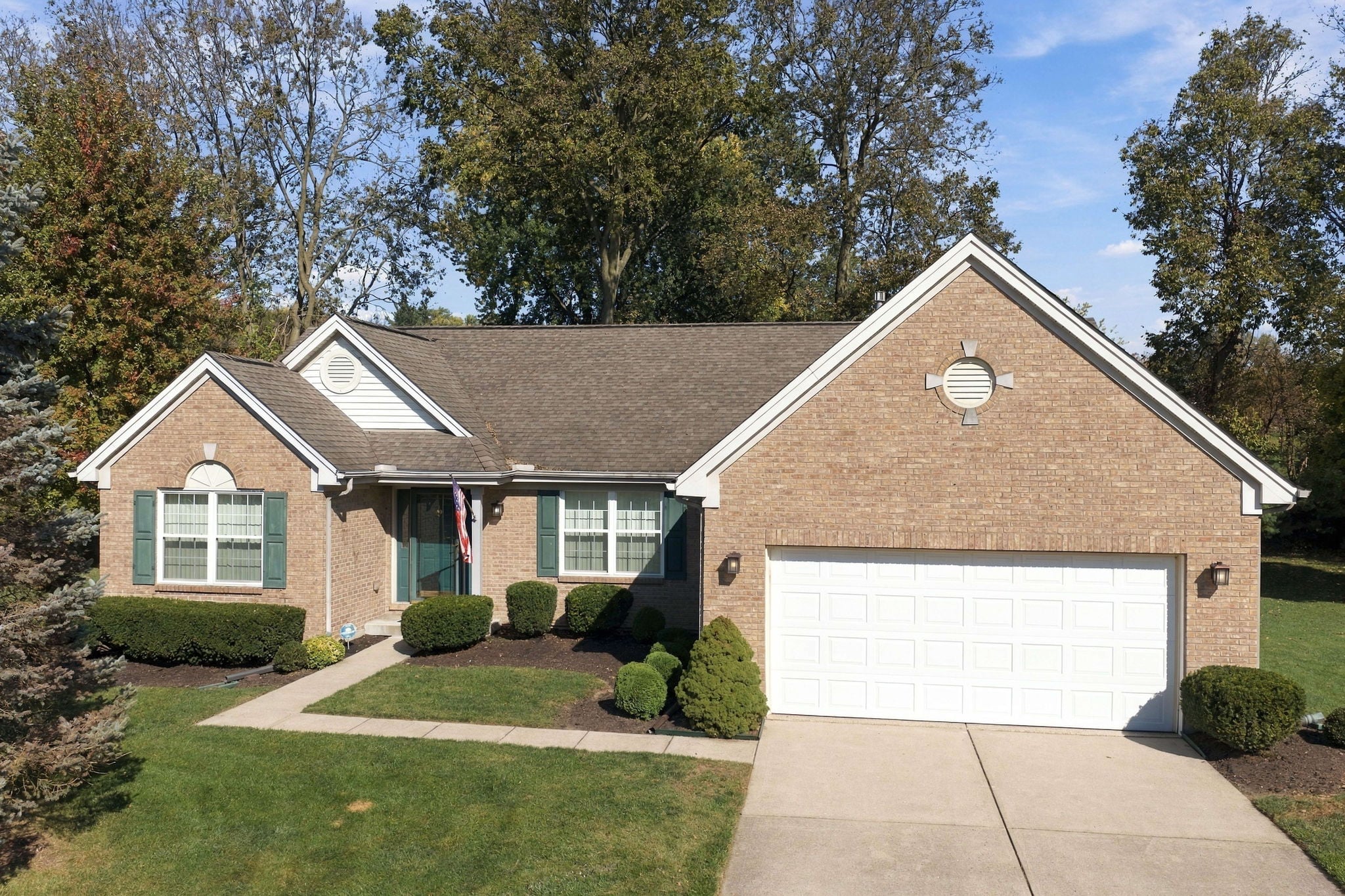 1-web-or-mls-105 Old Carriage Ct