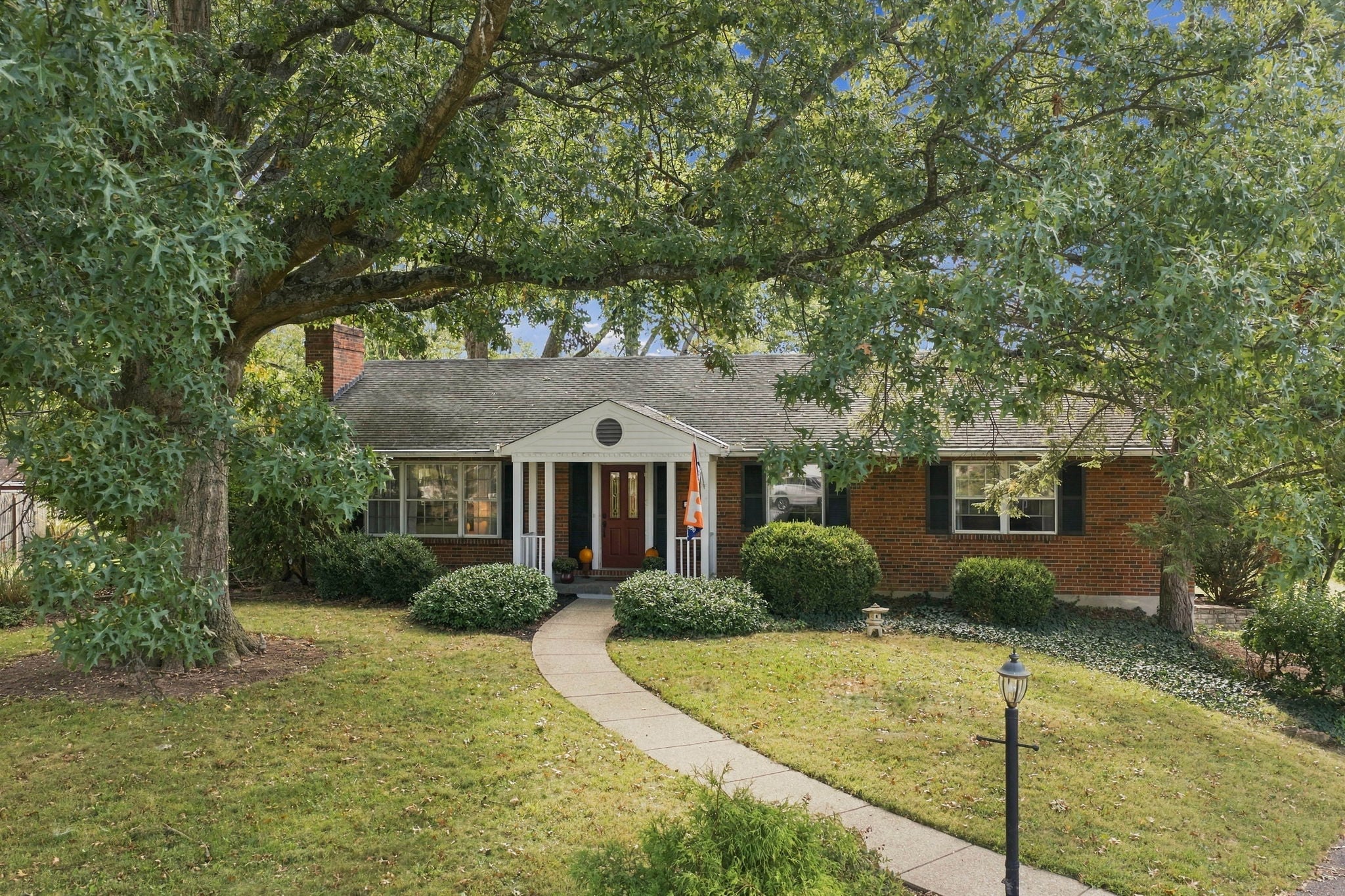 1-web-or-mls-778 Strathcoma Dr