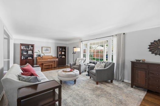 10-web-or-mls-5705 Charteroak Dr-10