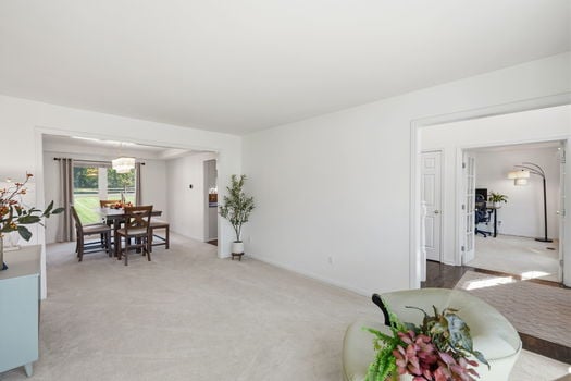 11-web-or-mls-5018 Midfield Rd-11