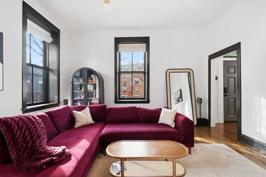 11-web-or-mls-531 Milton St-11