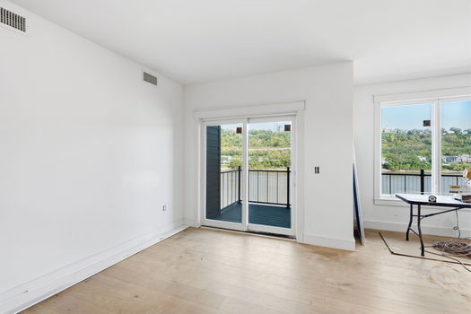 12-web-or-mls-739 Manhattan Blvd-12