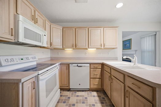 15-web-or-mls-105 Old Carriage Ct-15