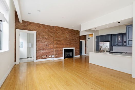 15-web-or-mls-1125 St Gregory St-15