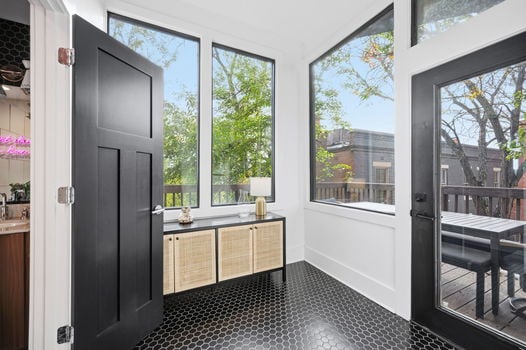 15-web-or-mls-531 Milton St-15