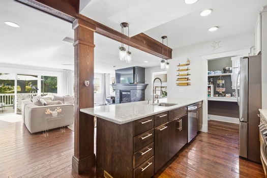 17-web-or-mls-35 Sterling Ave-17