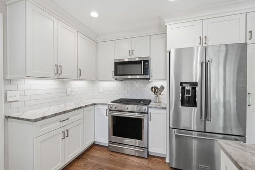 17-web-or-mls-5705 Charteroak Dr-17
