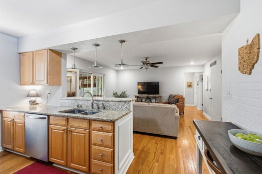 17-web-or-mls-778 Strathcoma Dr-17