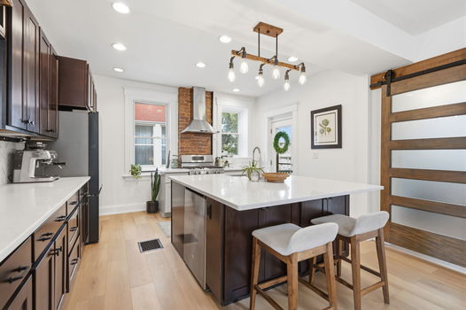 18-web-or-mls-4216 Tower Ave-18